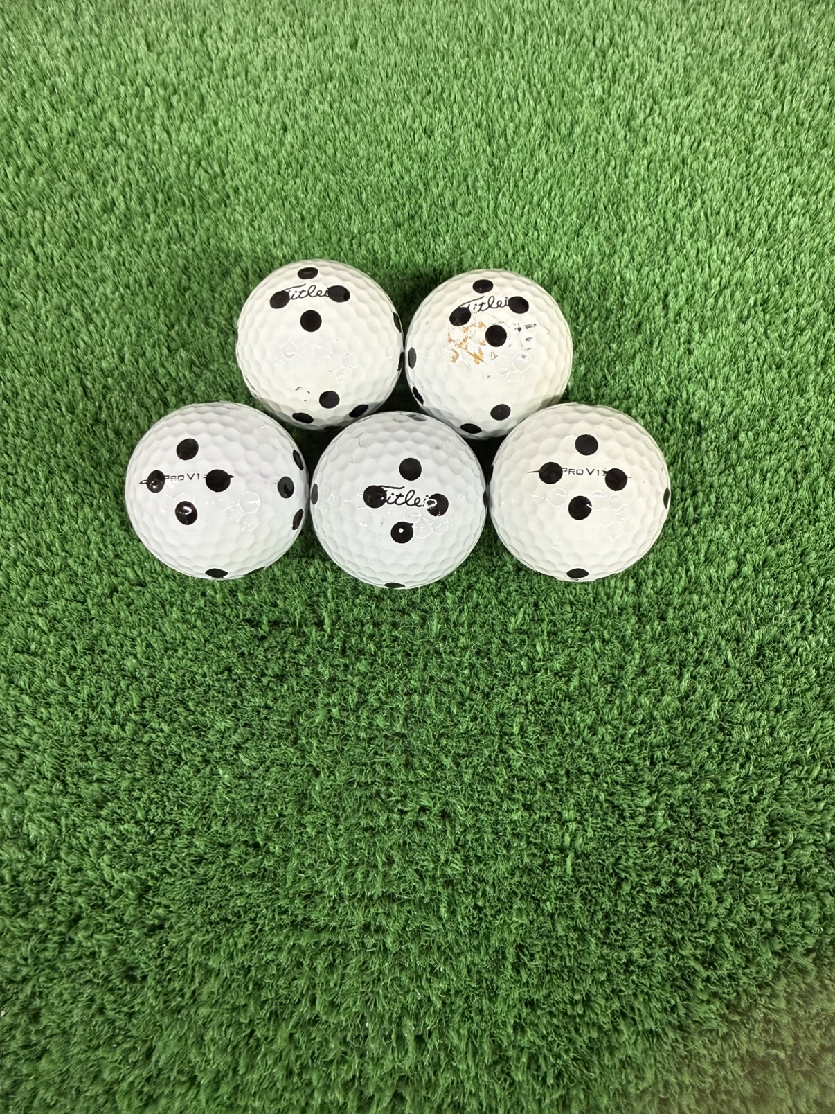 ゴルフボール　シミュレーション用ボール　黒点　多点加工