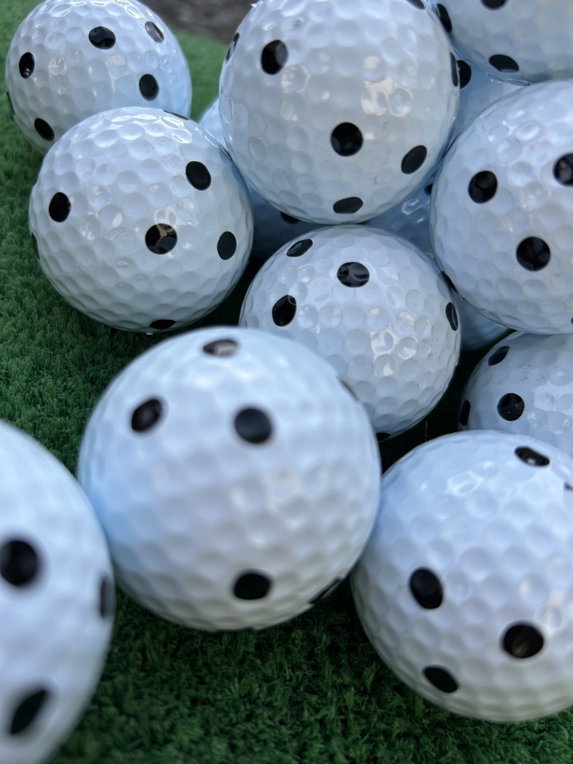 リペイントボールへ3点6面加工